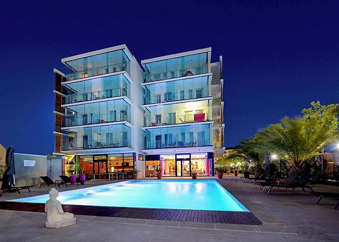 Mercure Toulon 4*