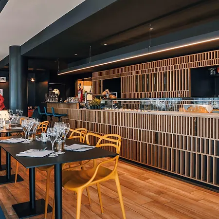 Mercure Toulon 호텔 4*