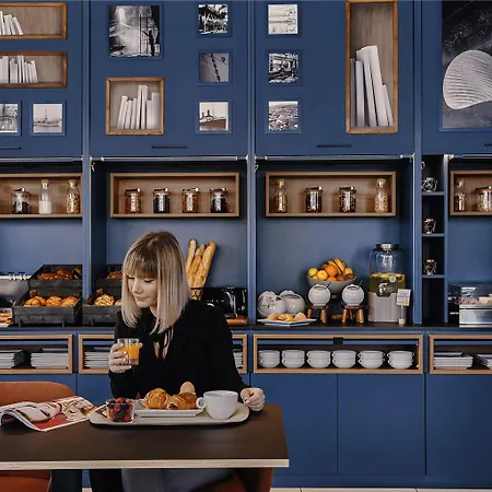 Mercure Toulon Hotel 4*