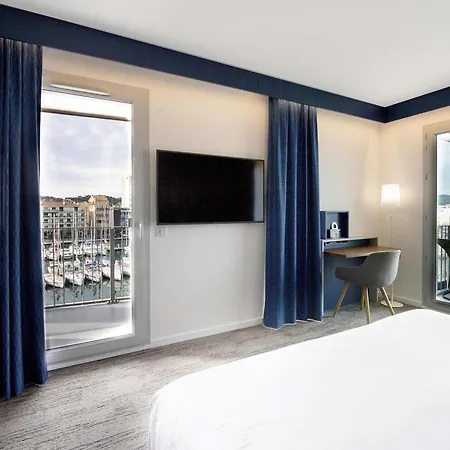 Mercure Toulon 4* لا سين سور مير
