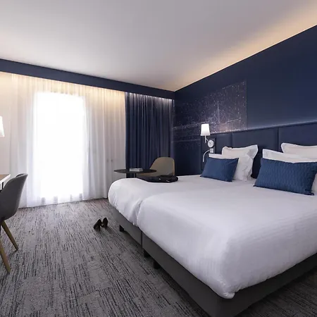 Mercure Toulon فندق