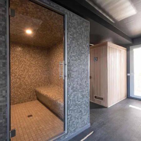 فندق Mercure Toulon لا سين سور مير