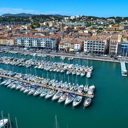 Hotel Mercure Toulon 4*
